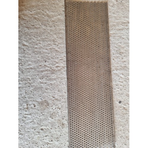 Sita cu gauri de 5 mm potrivita pentru MS 30A 350 360 Sita cu gauri de 5 mm potrivita pentru MS 30A 350 360