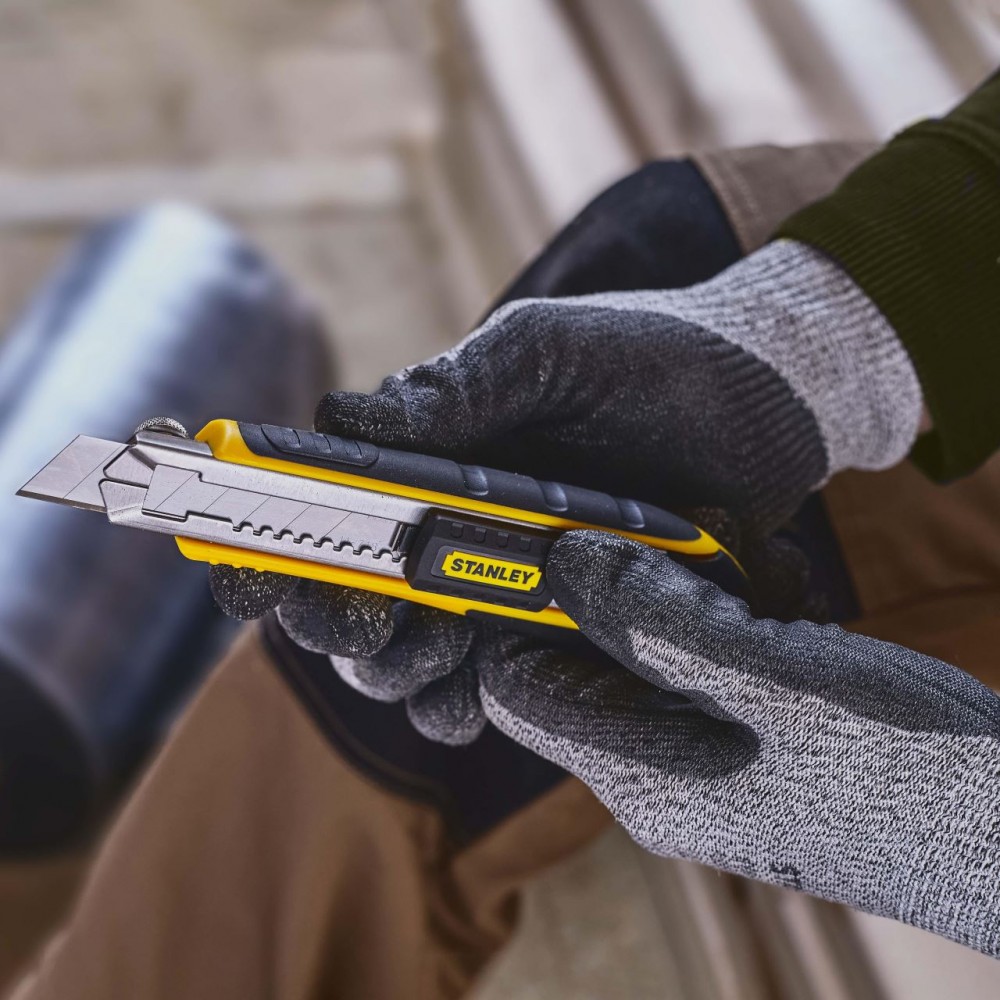 Cutter Stanley FatMax, 18 mm, 6 lame incluse