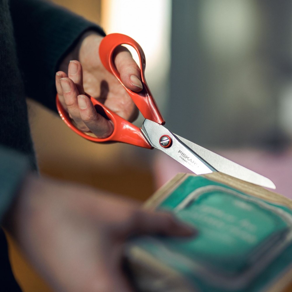 Foarfeca uz general pentru stangaci Fiskars Classic, 21 cm, 90 g