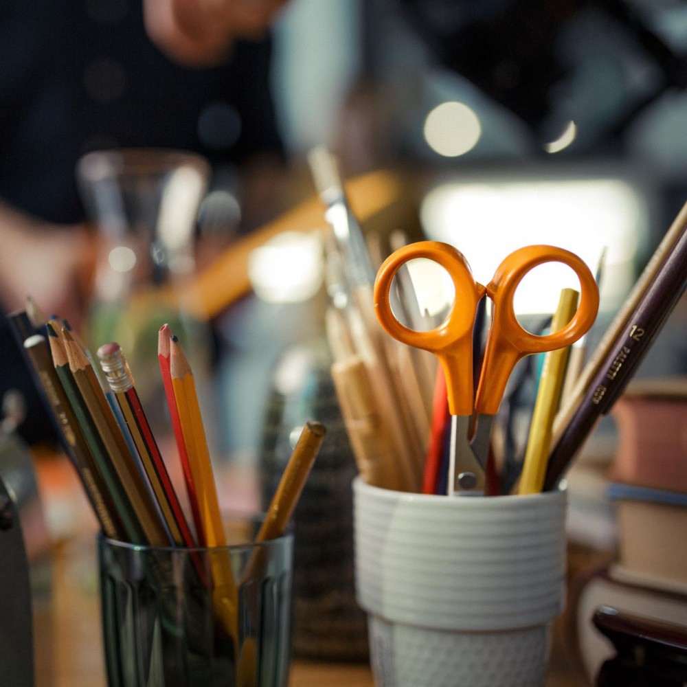 Foarfeca pentru hartie Fiskars Classic, 17 cm, 50 g