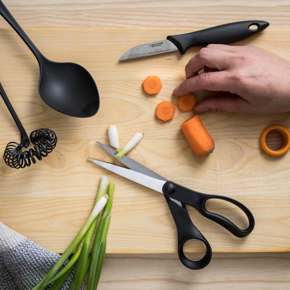 Cutit pentru curatat Fiskars Essential, 7 cm, otel inoxidabil