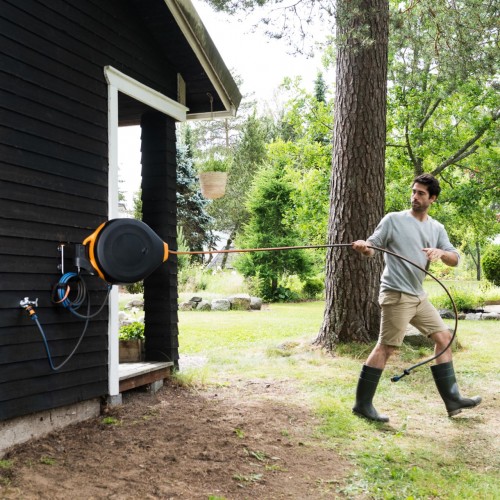 Suport Fiskars pentru fixarea pe perete a tamburului XL Suport Fiskars pentru fixarea pe perete a tamburului XL