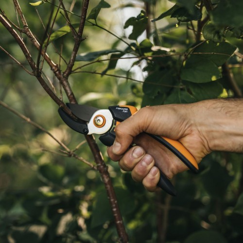 Foarfeca nicovala pentru gradina Fiskars Solid (P361)