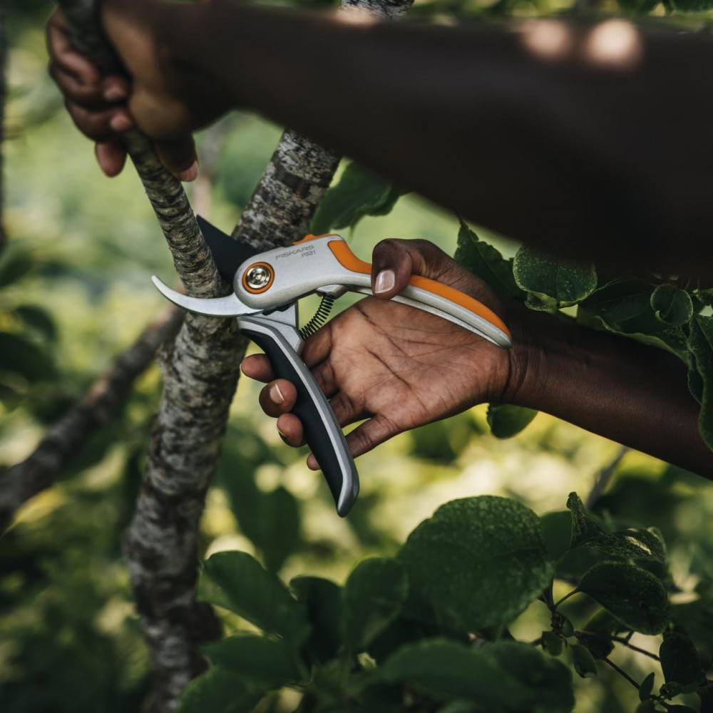 Foarfeca metalica pas cu pas Fiskars Plus (P531)