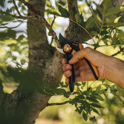 Foarfeca pentru gradina pas cu pas Fiskars Plus (P541)