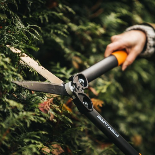 Foarfeca pentru gard viu Fiskars (HS102) Foarfeca pentru gard viu Fiskars (HS102)
