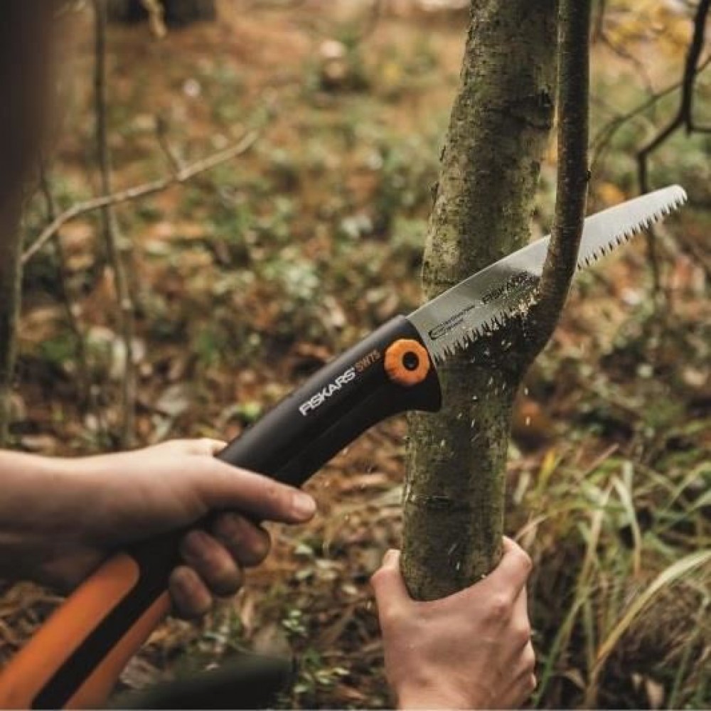 Fierastrau de gradina Fiskars Xtract™ SW75, 330 mm, 230 g Fierastrau de gradina Fiskars Xtract™ SW75, 330 mm, 230 g
