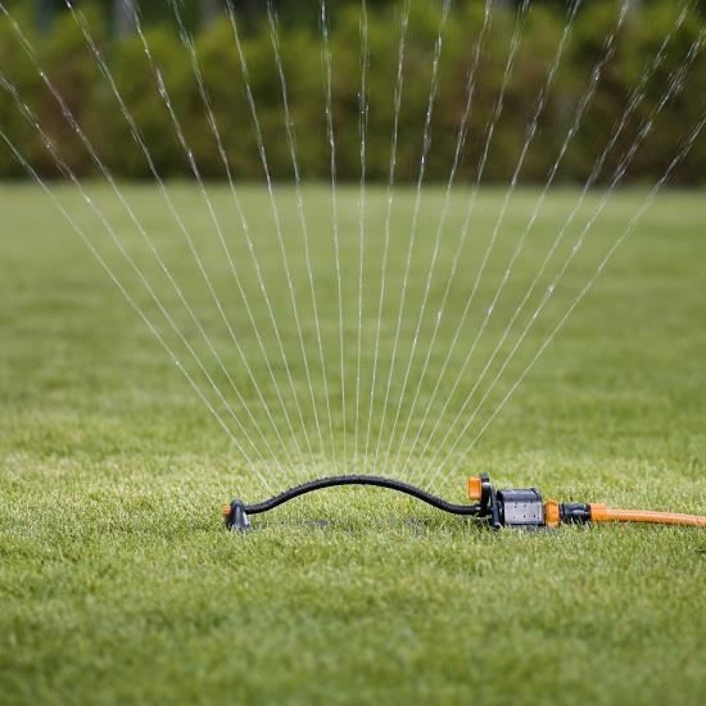 Aspersor oscilant Fiskars, 19 jeturi de pulverizare, baza metalica