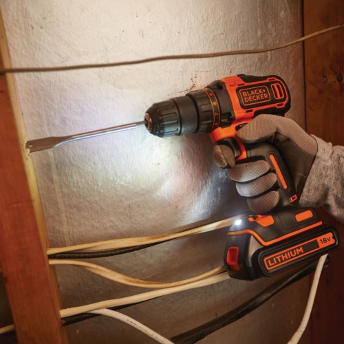 Masina de gaurit si insurubat Black&Decker BDCDD186-QW cu acumulator Li-Ion 1.5 Ah 18V si incarcator