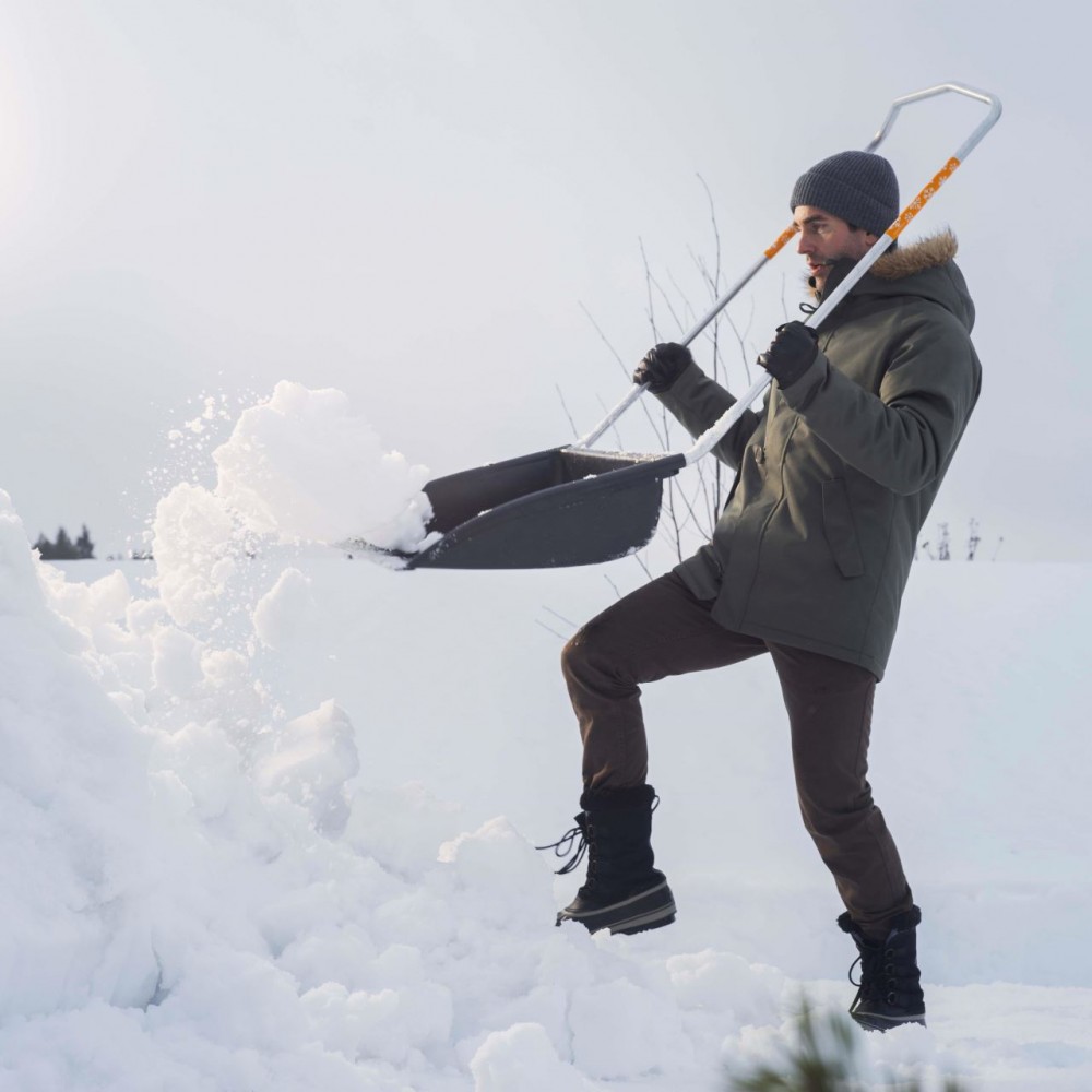 Impingator profesional pentru zapada tip sanie Fiskars SnowSledge, 1480 mm, 7000 g Impingator profesional pentru zapada tip sanie Fiskars SnowSledge, 1480 mm, 7000 g