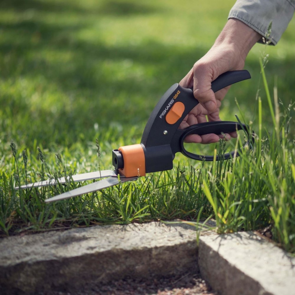 Foarfeca cu servo-mecanism pentru gazon Fiskars GS42, 344 mm, 310 g