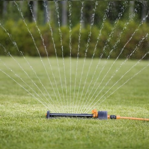 Aspersor oscilant Fiskars, reglare distanta si directie de pulverizare, baza metalica Aspersor oscilant Fiskars, reglare distanta si directie de pulverizare, baza metalica