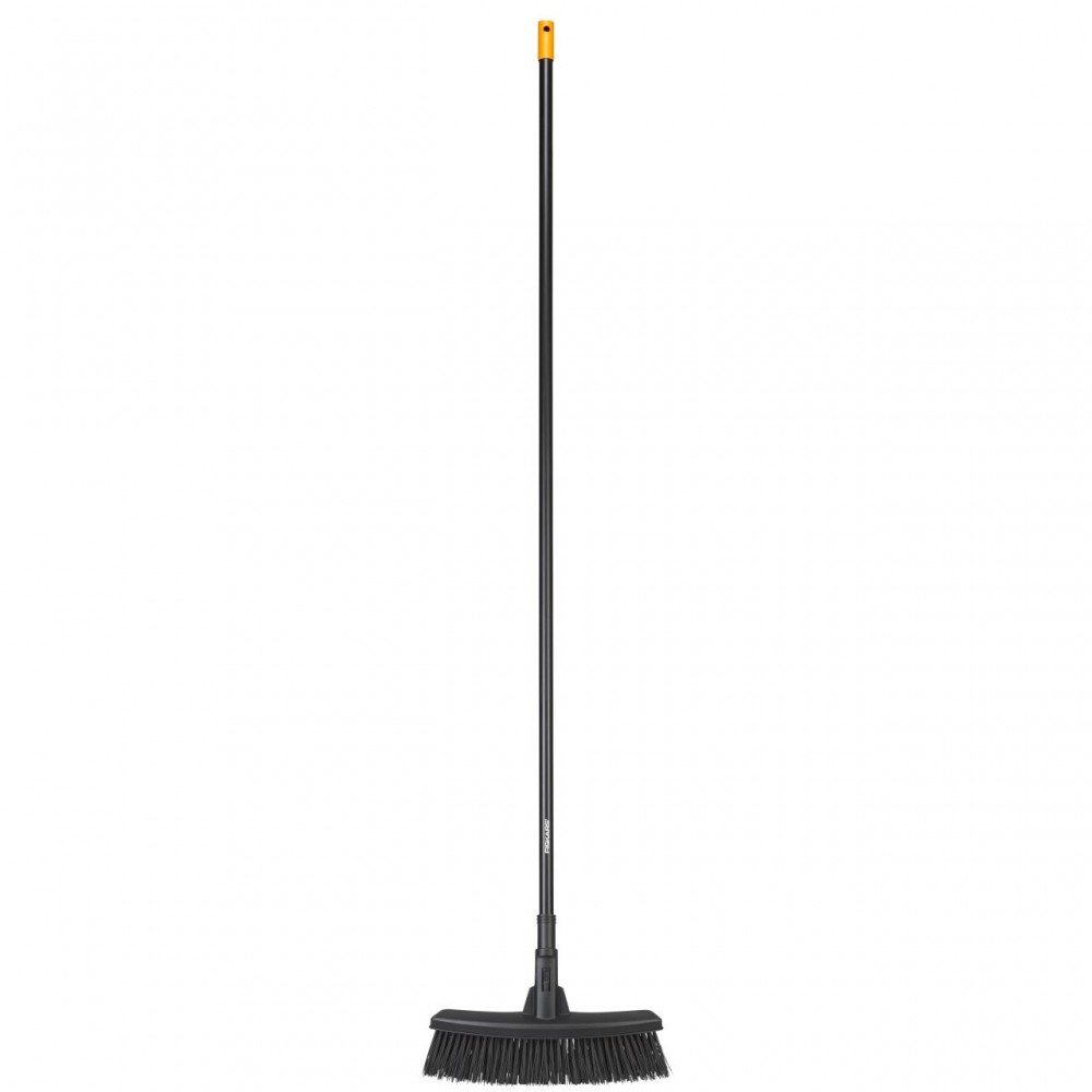 Matura cu coada pentru uz general Fiskars Solid, M, 1690 mm, 630 g Matura cu coada pentru uz general Fiskars Solid, M, 1690 mm, 630 g